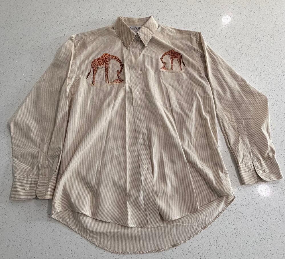 Las Olas Shirt Top Sz M Tan Brown strip Giraffes stars L Sleeve Buttons